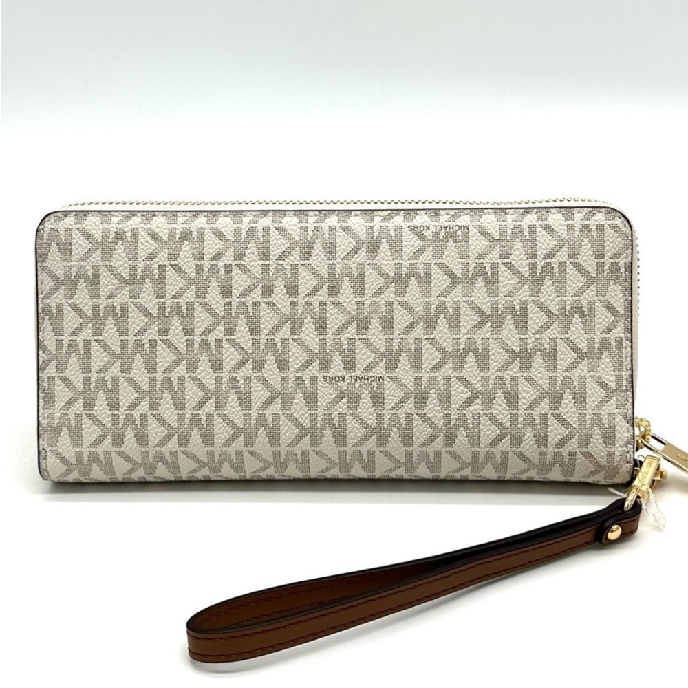 Michael Kors Large Continental Wallet
Wristlet Vanilla/Brown - Picture 8 of 10